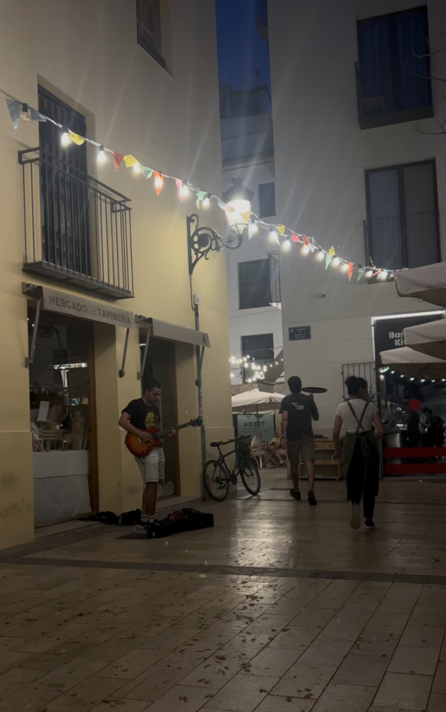 Tapas eten bij Bar & Kitchen in Valencia voor studenten